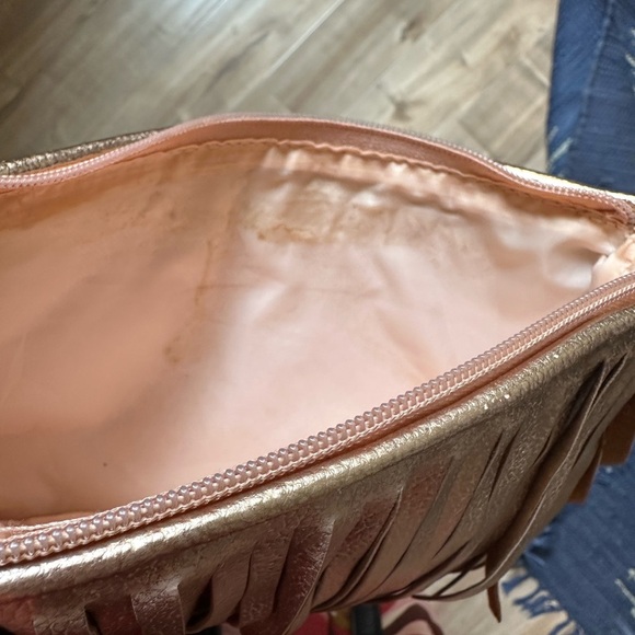 Candie's Brown Crossbody Bag with Fringe Detail - Picture 4 of 6